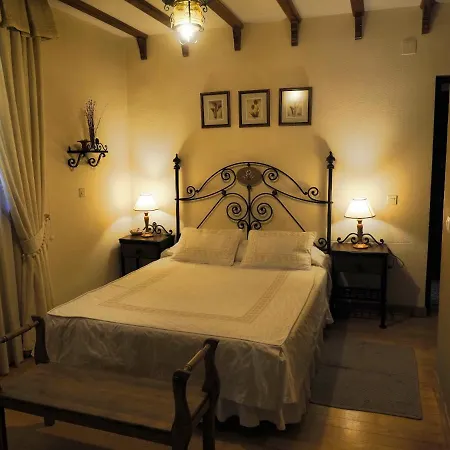 Hospedium Almanzor Guest house Navarredonda de Gredos