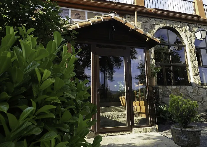 Hospedium Almanzor 2*