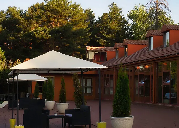 Hospedium Almanzor 2* Navarredonda