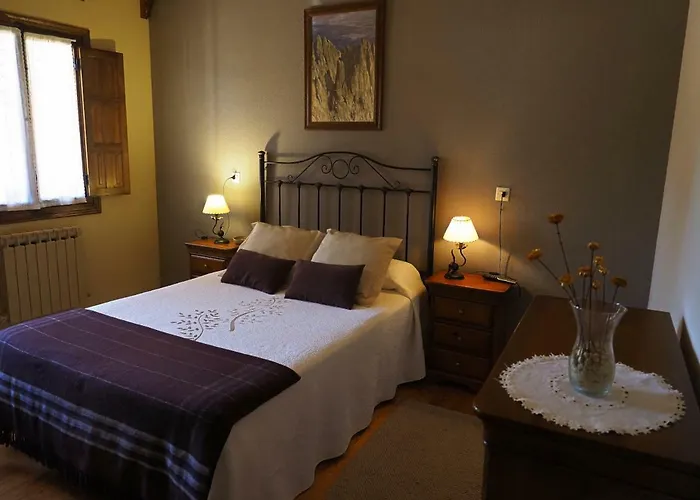 Hospedium Almanzor 2*